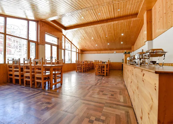 Fabhotel Manali Heaven