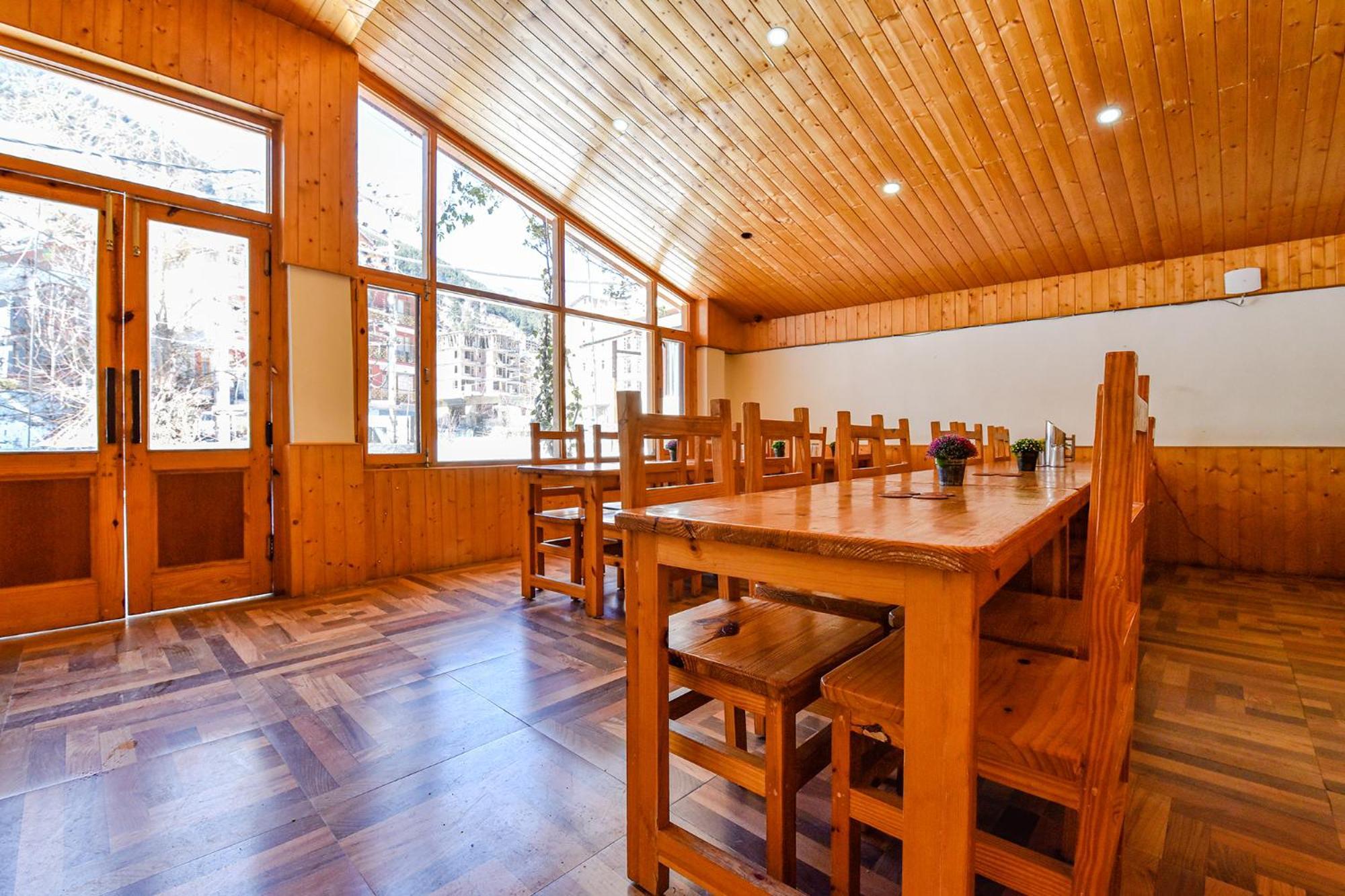 Fabhotel Manali Heaven Hotel